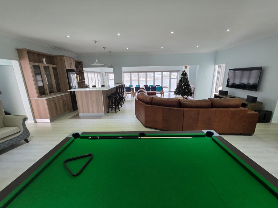 5 Bedroom Property for Sale in Marina Martinique Eastern Cape